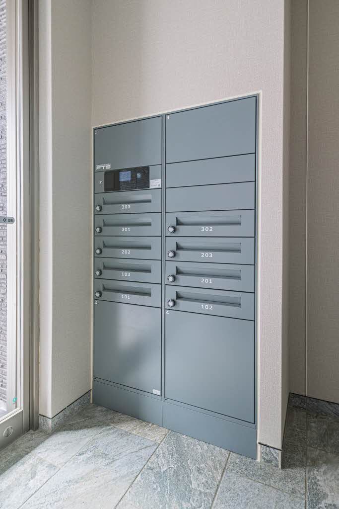 エントランス　宅配ボックス