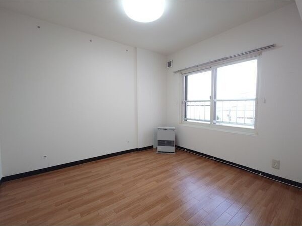 その他部屋・スペース　壁面が多く家具の配置のしやすいお部屋です