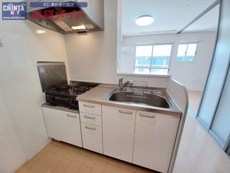 キッチン　別部屋同型タイプ写真です。