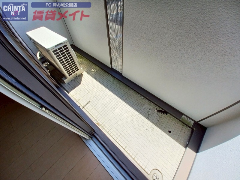 バルコニー　別部屋同型タイプ写真です。