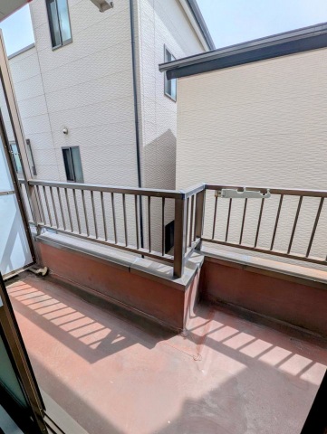 バルコニー　日当り良好の東向き