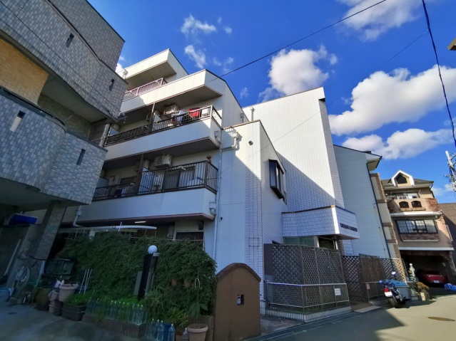 建物外観　閑静な住宅街流町