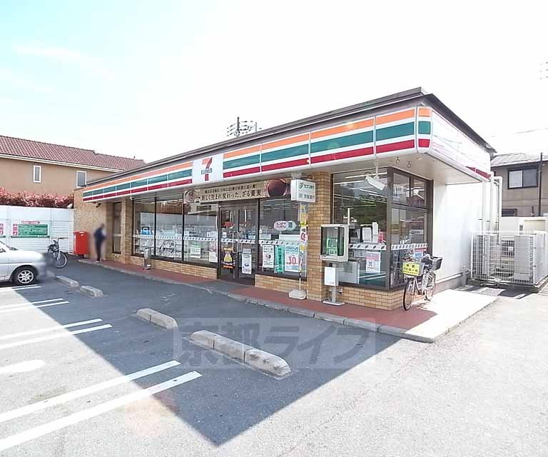 コンビニ　セブンイレブン精華町精華台1丁目店（コンビニ）まで640m