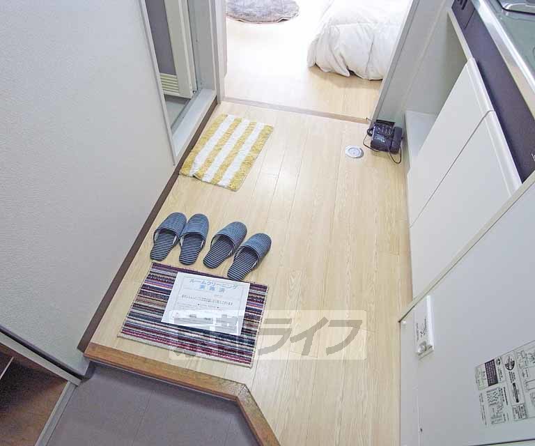 その他部屋・スペース　明るい廊下です。