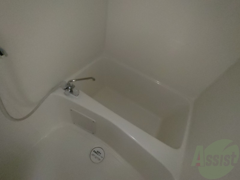 バス・シャワールーム　浴室は綺麗でゆったりとお過ごしいただけます。