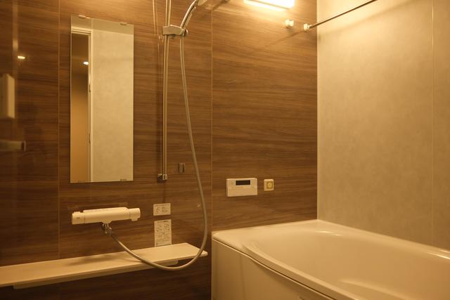 バス・シャワールーム　＊別部屋参考写真