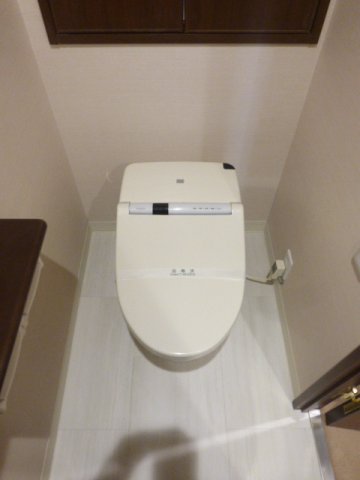 トイレ　＊別部屋参考写真