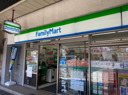 コンビニ　ファミリーマート 東三国三丁目店（コンビニ）まで197m