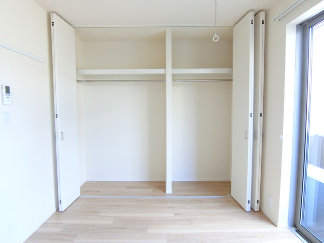 収納　★天井高のクローゼット★