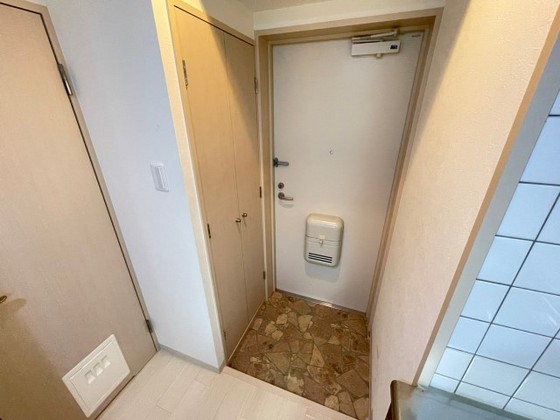 玄関　※別部屋の写真です