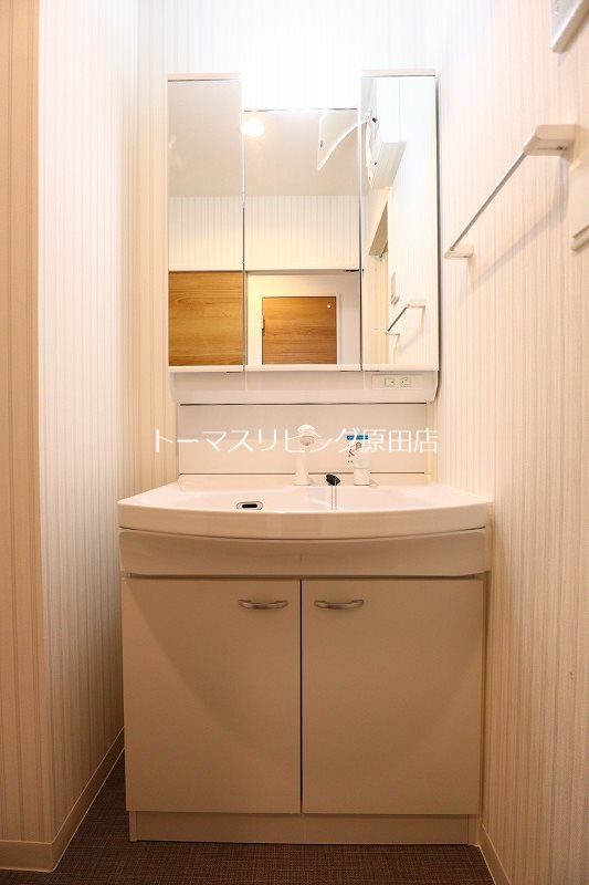 洗面設備　205号室写真