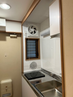 キッチン　コンパクトなキッチンで掃除もラクラク