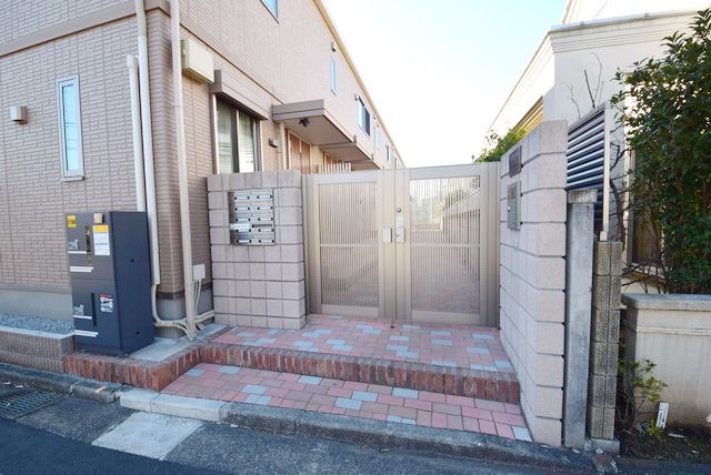 エントランス　★オートロック付きでセキュリティ安心★