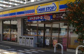 コンビニ　ミニストップ 尼崎東難波4丁目店（コンビニ）まで298m