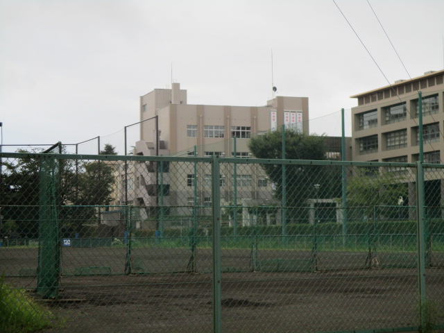 小学校　藤沢市立亀井野小学校（小学校）まで90m
