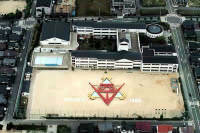 小学校　西山小学校（小学校）まで1749m