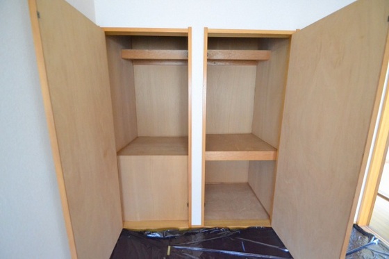 収納　※他部屋の写真です。