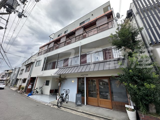 建物外観　落ち着いた雰囲気の外観です
