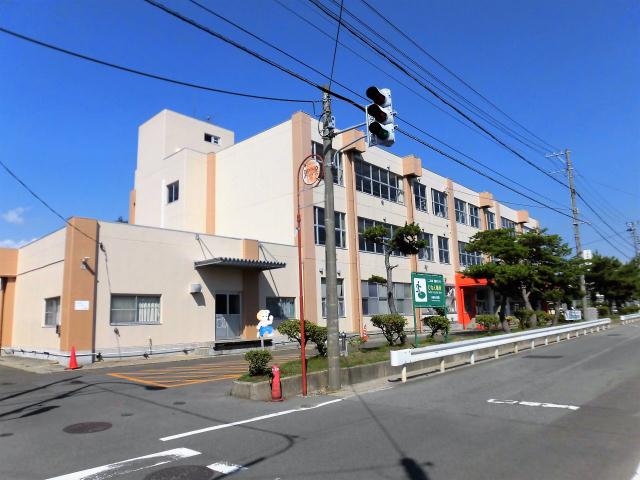 小学校　秋田市立外旭川小学校（小学校）まで504m