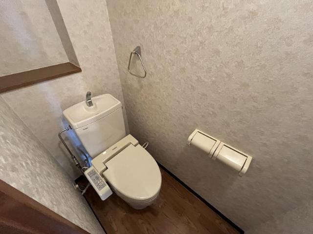 トイレ　冬も快適温水暖房便座