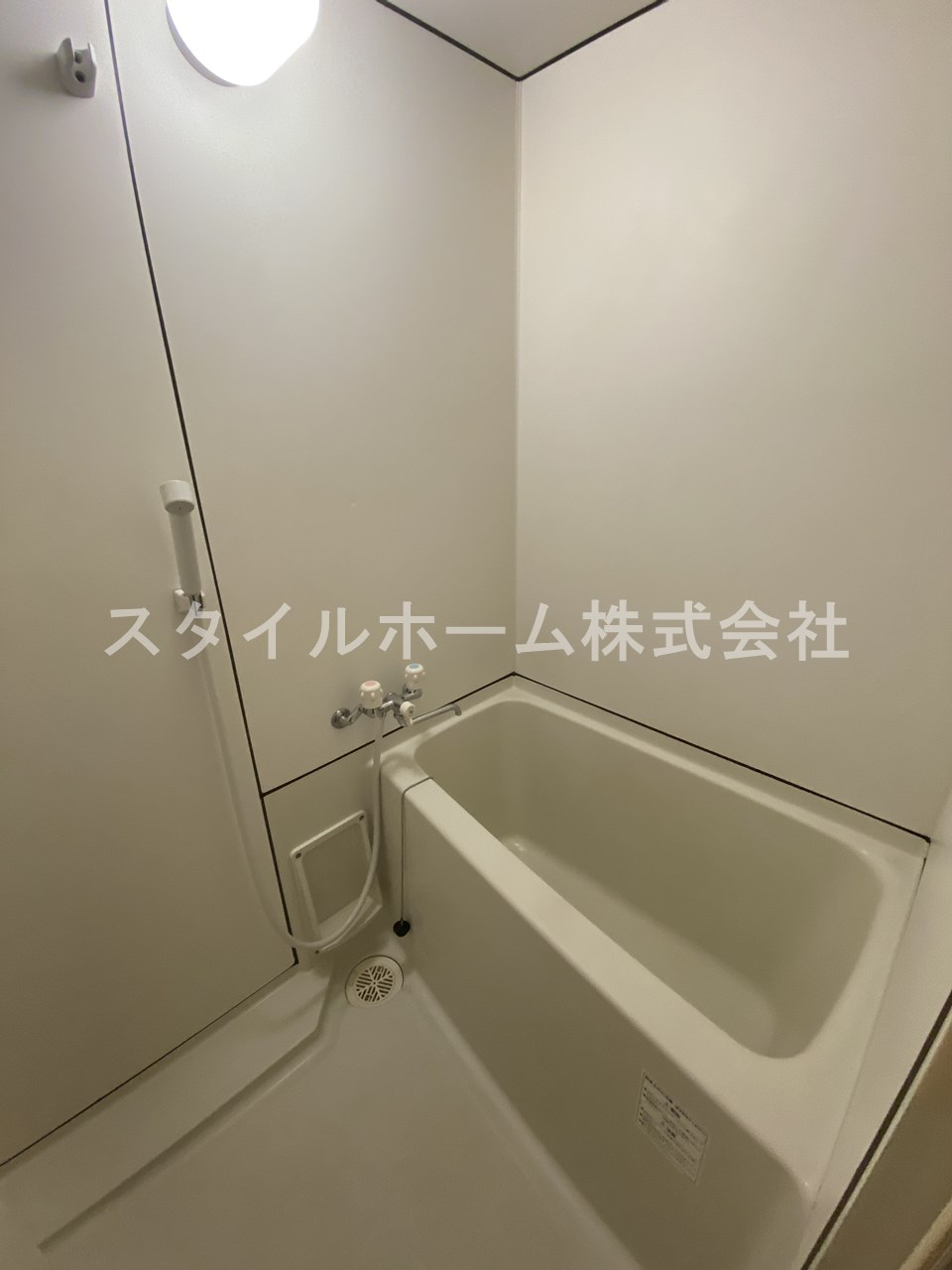 バス・シャワールーム　別部屋写真です。