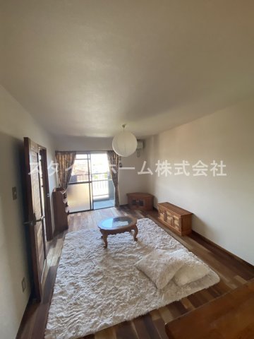 居室・リビング　別部屋写真です。