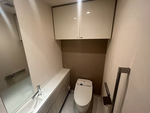 トイレ　トイレ