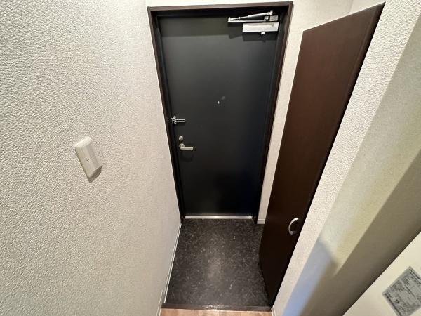 玄関　シューズボックスあり！