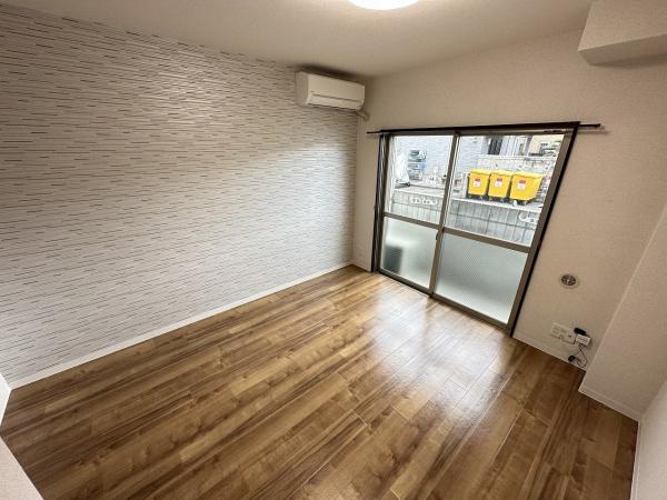 居室・リビング　広々とした洋室！