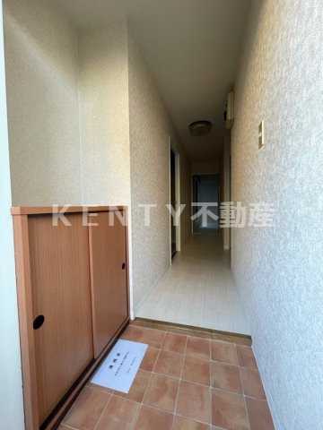 玄関　収納もある玄関です