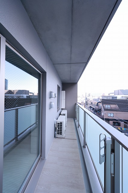 バルコニー　バルコニー