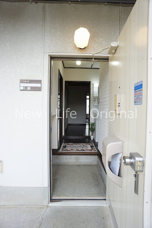 玄関　お好きな収納をお持ち込み頂けます☆