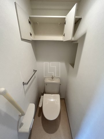 トイレ　アリス・マナーガーデン谷町　温水洗浄便座