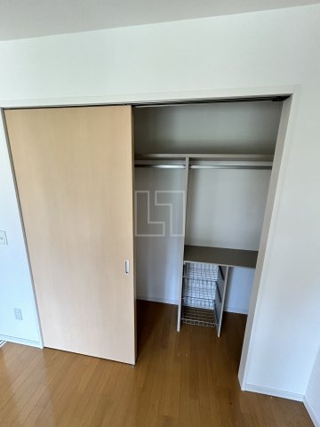 収納　アリス・マナーガーデン谷町　クローゼット