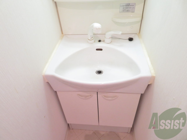 洗面設備　洗顔洗面化粧台があるのは、とても嬉しいですね。