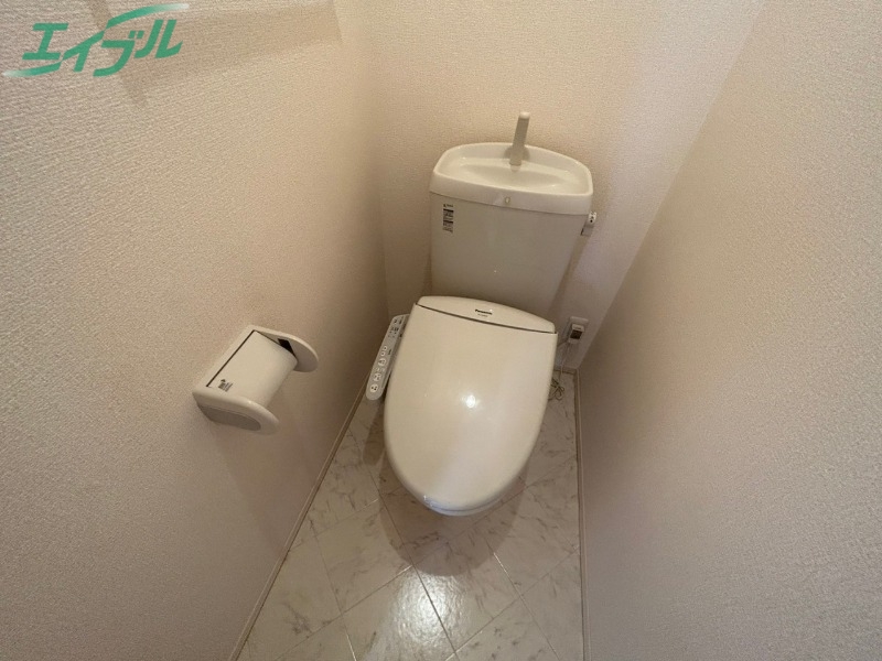 トイレ　別部屋同タイプ