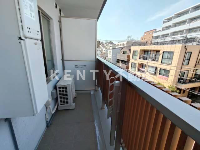 バルコニー　バルコニーがあります