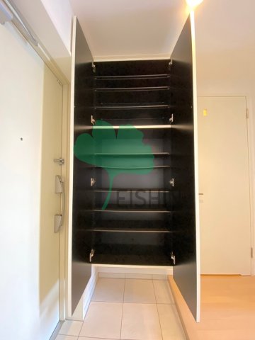 玄関　下駄箱もしっかりついてます！