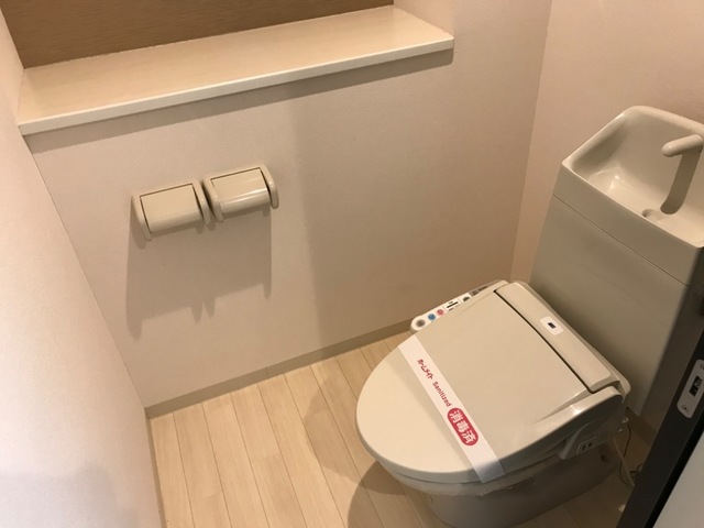 トイレ　シャワー付トイレ