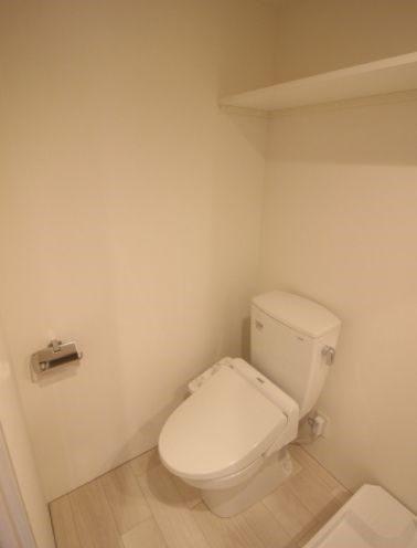 トイレ　同タイプ部屋　参考写真です