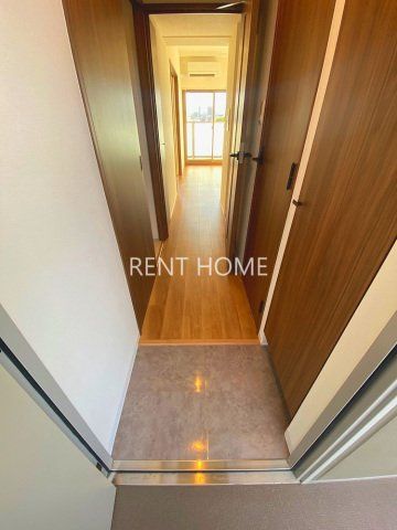 玄関　シューズボックスあります