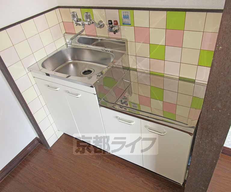 キッチン　タイルがオシャレなキッチンです！