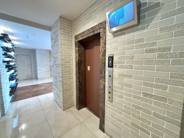 エントランス　詳細は、RISUMO江坂本店までお問合せください♪