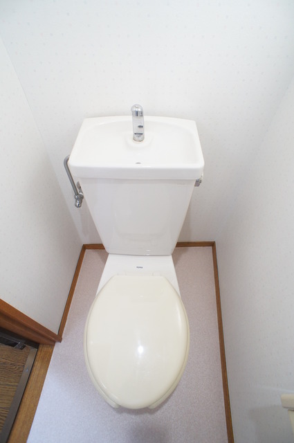 トイレ　バストイレ別なので毎日快適にお過ごしいただけます♪