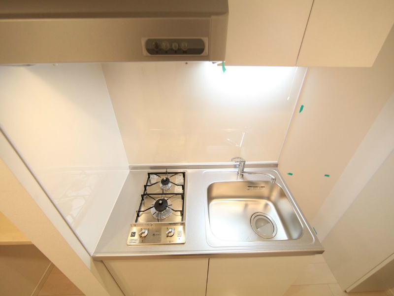 キッチン　システムキッチン（ガス2口）冷蔵庫・レンジ等用意できます