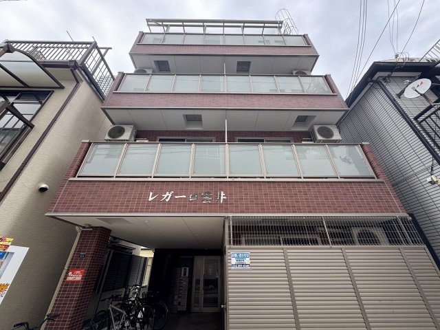 建物外観　外観は落ち着いています