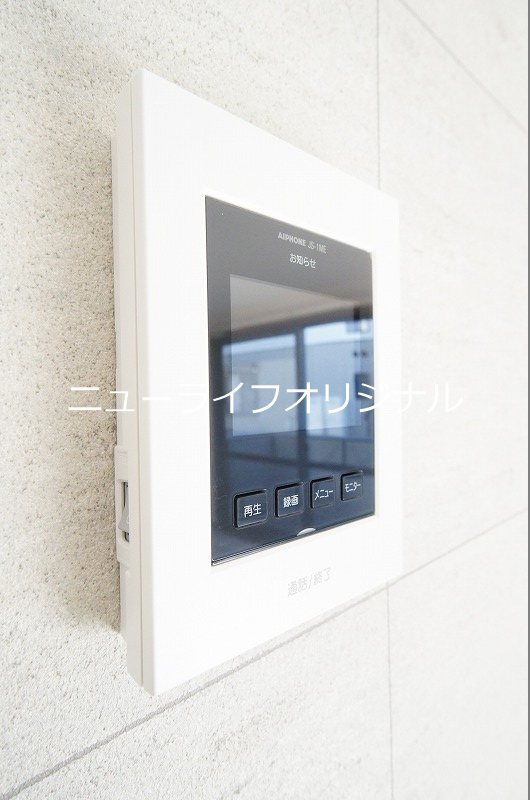 セキュリティ　事前に訪問者を目視してから対応できるモニタ付ドアホン♪