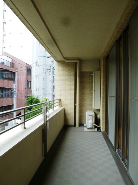 バルコニー　バルコニー