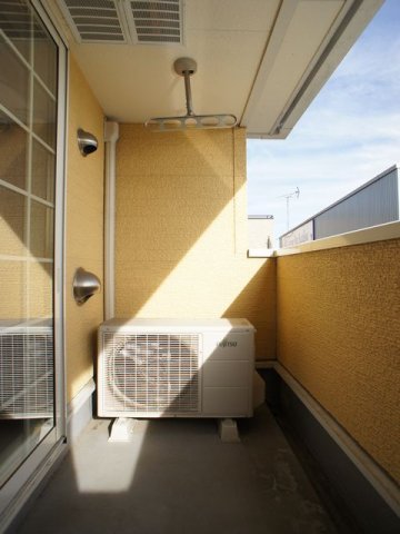 バルコニー　日当たり良好！お洗濯物がたくさん干せます♪