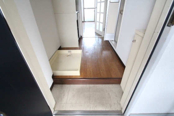 玄関　※別部屋の写真です